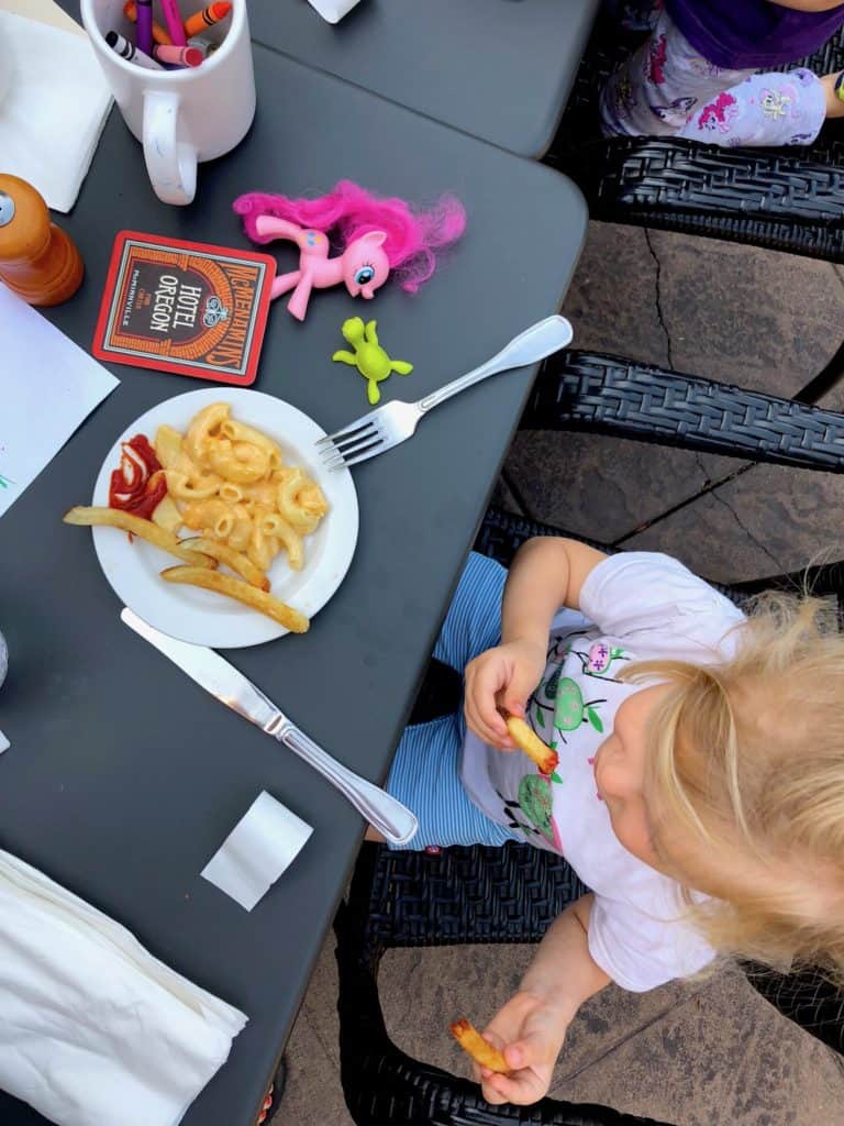 Going on a family trip but you have picky eaters? Here are sure-fire tips to make picky kids eat on vacation so you can stress less during family travel! To & Fro Fam