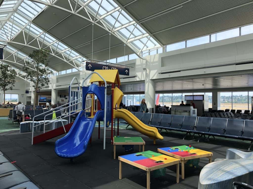 Flying through the Portland airport with kids? Start your family travel right with these 13 tips for PDX, the country's most kid-friendly airport. To & Fro Fam