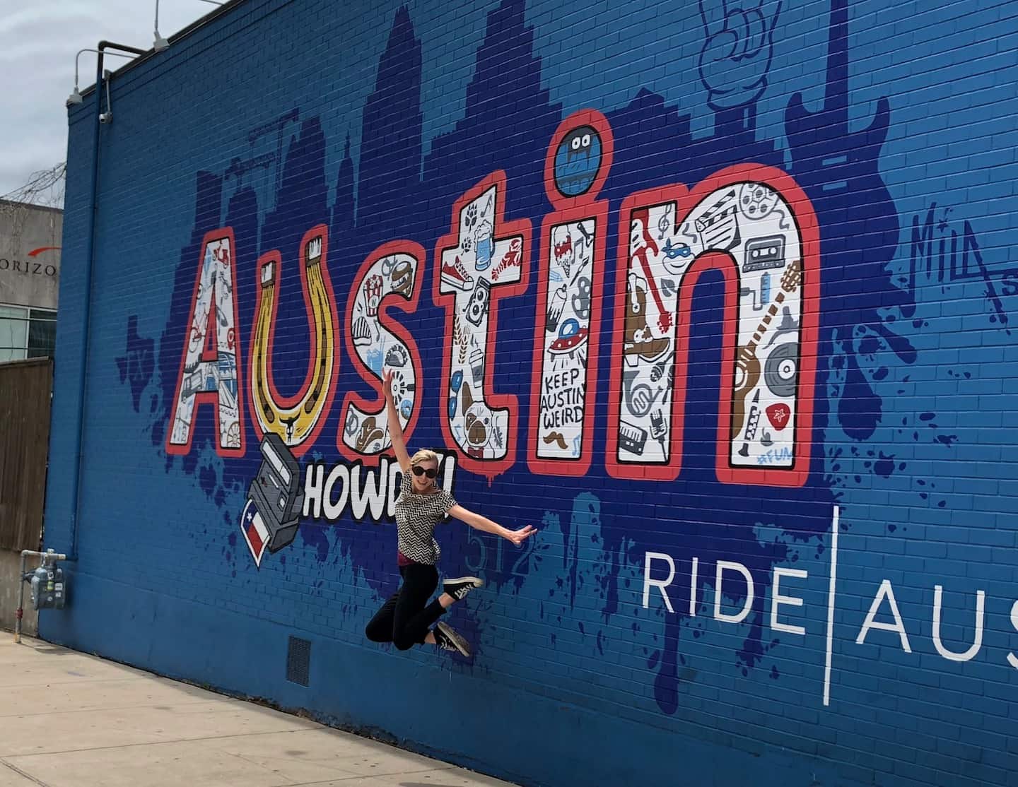 There are plenty of reasons to love Austin (including street art!). Read on for more features that make this laid-back city great for Texas travel! To & Fro Fam
