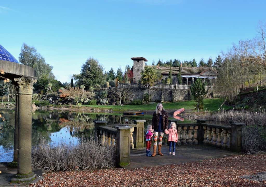 Planning family travel to Oregon? Don't miss this kid-friendly winery near Portland, OR for wine tasting! To & Fro Fam