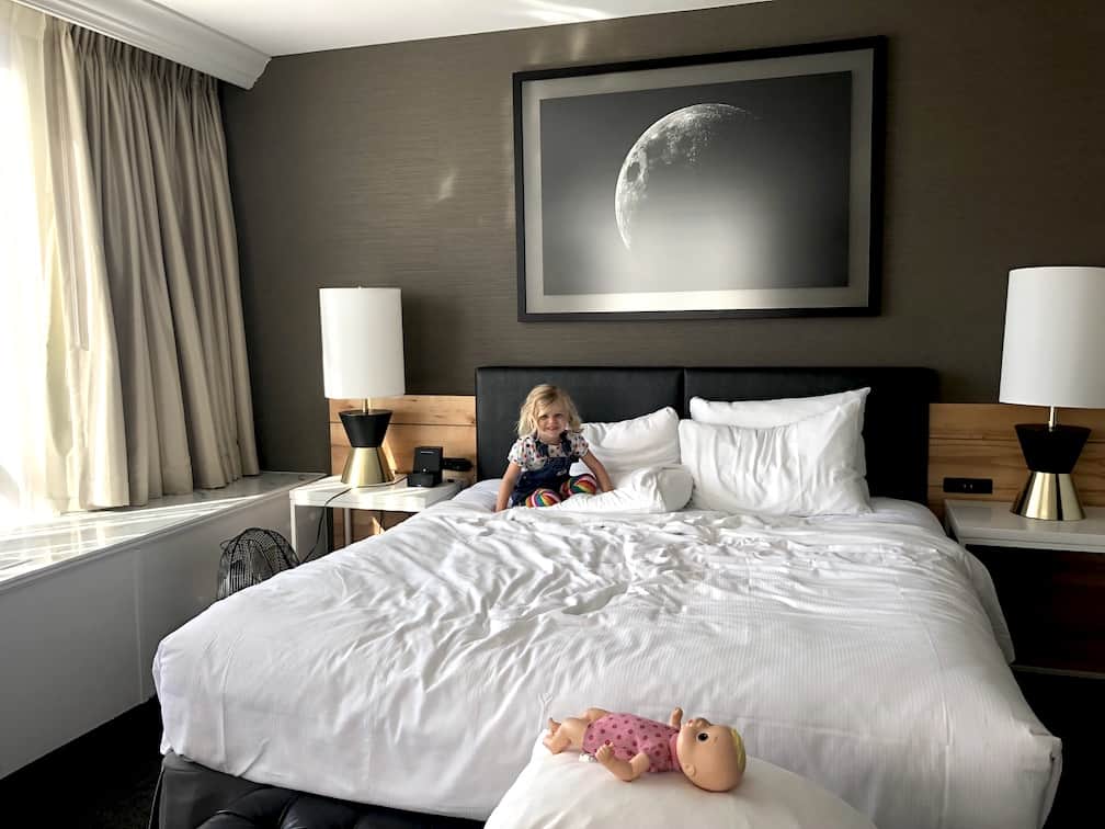 Booking a family hotel room? These tips will help you all sleep better! To & Fro Fam