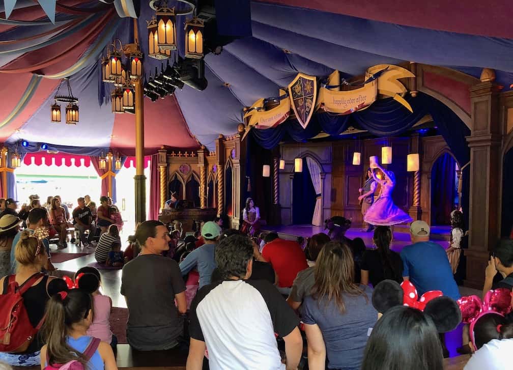 Find live performances, skip lines, save money, and more—how to use the free Disney app. To & Fro Fam