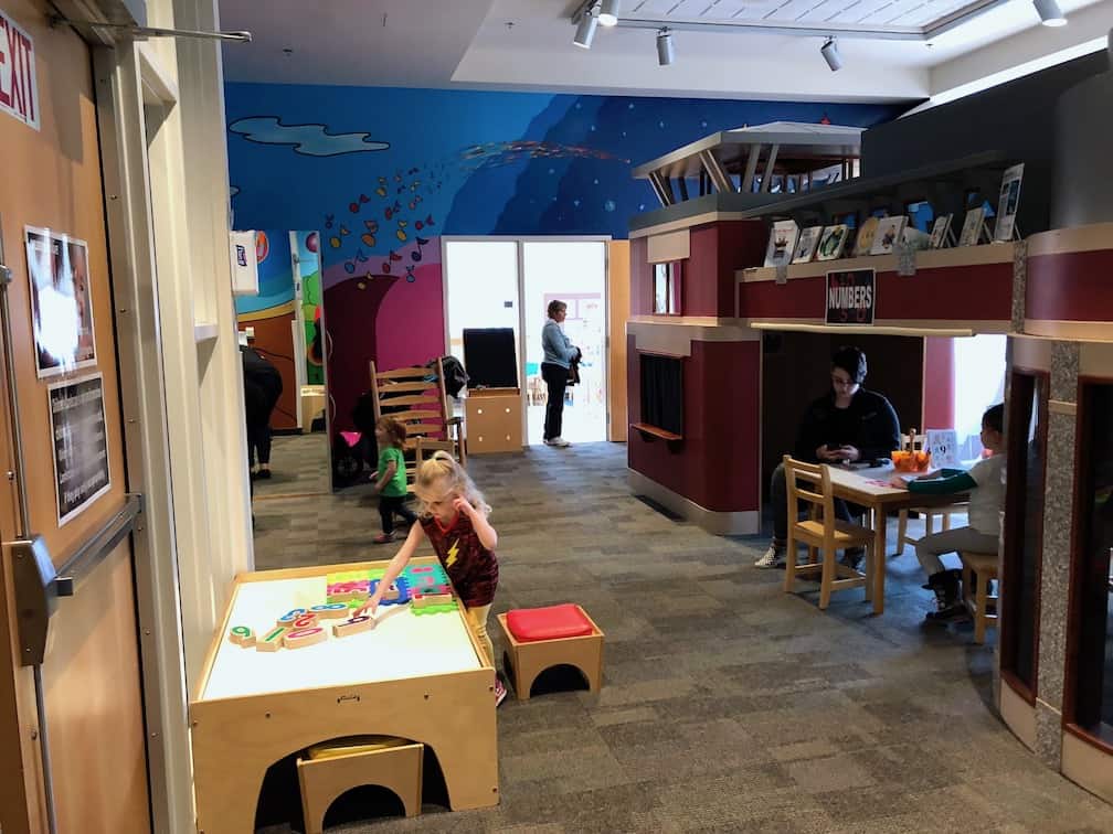 Family activities in Kalamazoo, MI: a free hands-on children's museum. To & Fro Fam