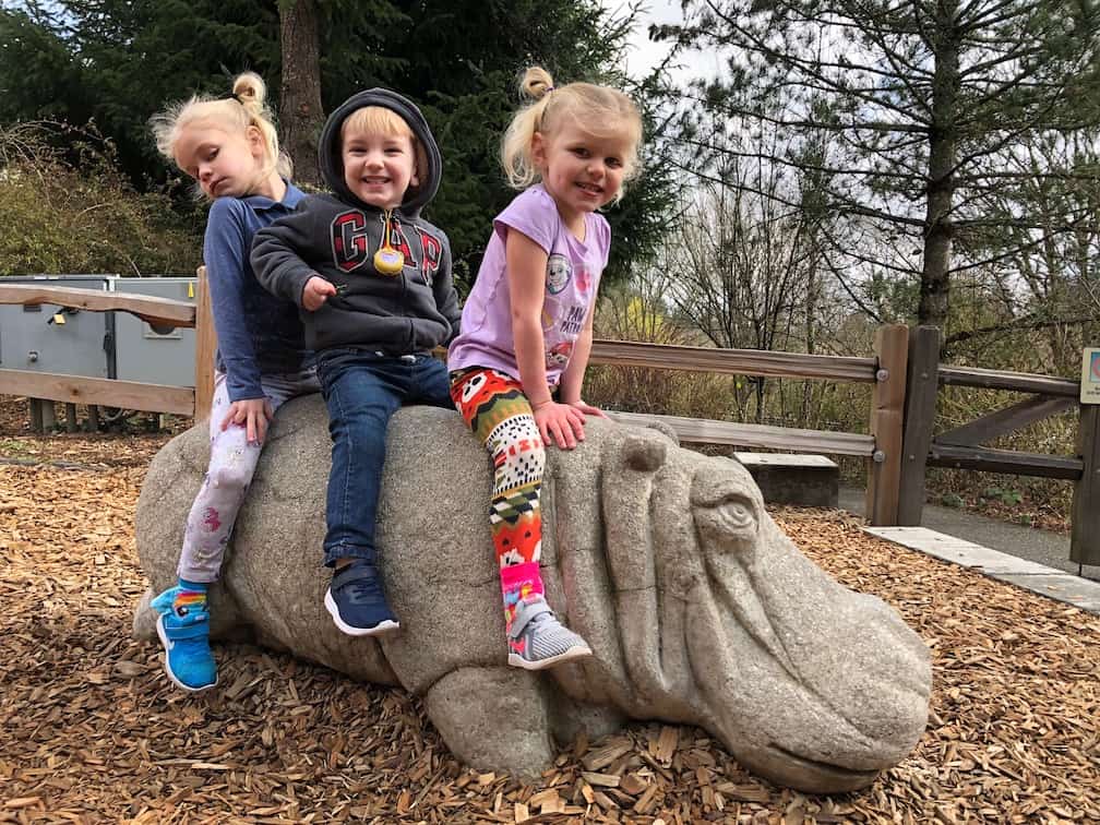 Oregon Zoo + 7 other ideas for kid friendly activities in Portland / To & Fro Fam