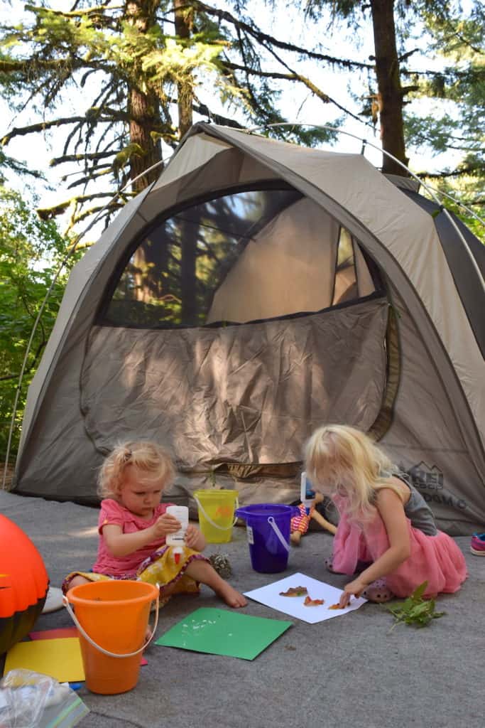 Nature art and fun camping activities for families / To & Fro Fam