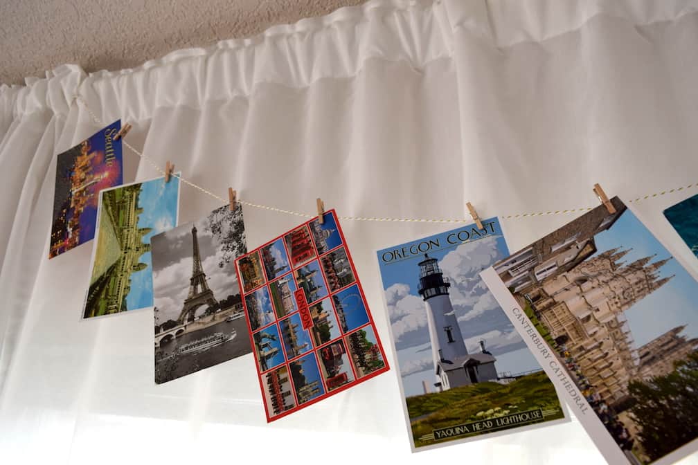 4 ideas to display postcards / To & Fro Fam