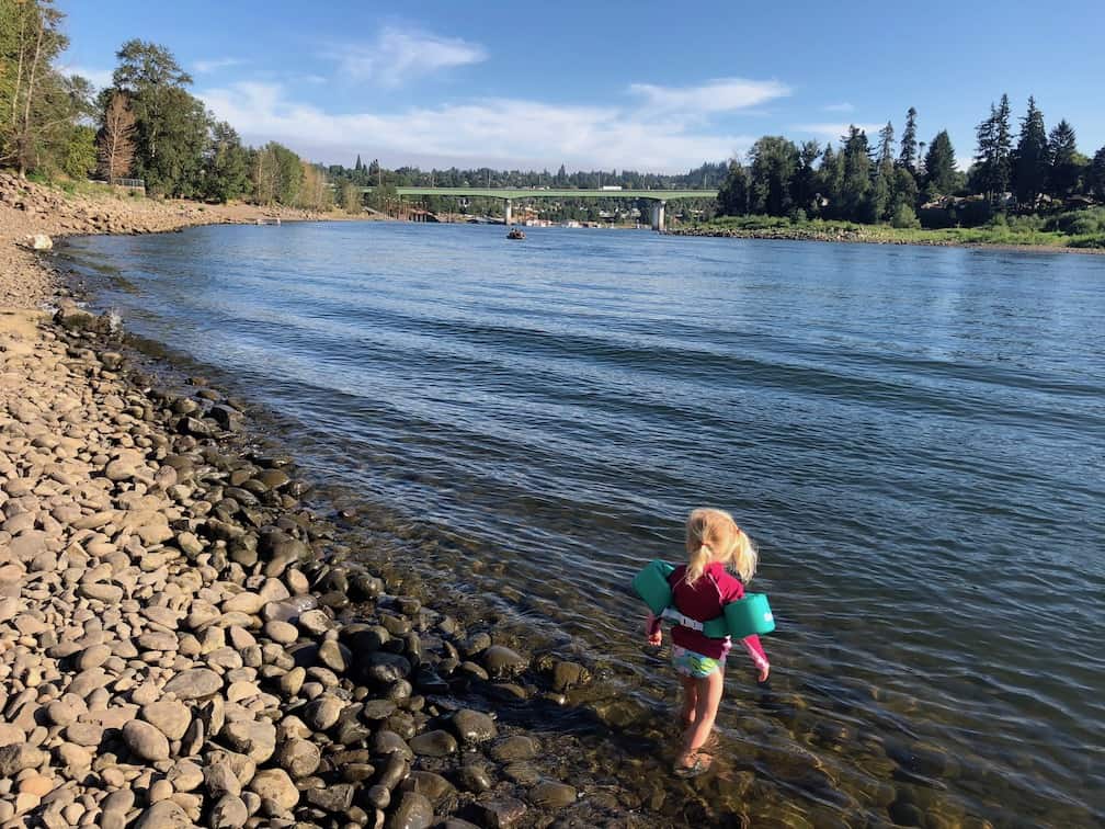 The best swimming beaches in Portland plus 9 other ways to enjoy the Willamette River. To & Fro Fam