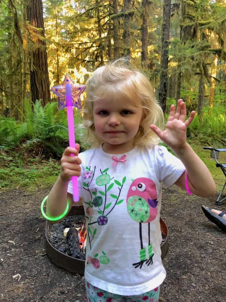 Glow sticks at night and 34 other brilliant ideas for camping with kids / To & Fro Fam