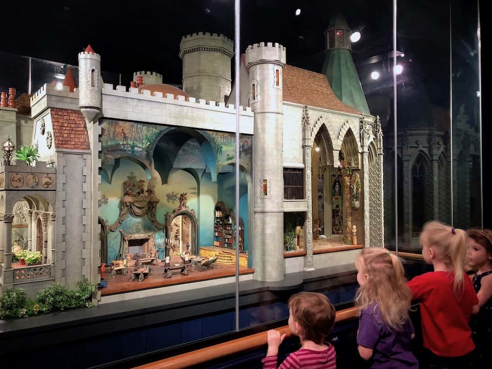 Kids who love princesses will adore the queen's doll house castle at the Museum of Science and Industry in Chicago. To & Fro Fam