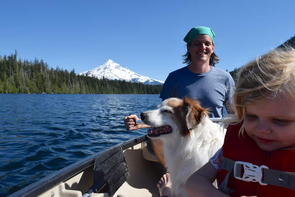 Take a fun vacation with your dog: How to travel better with your four legged friend!