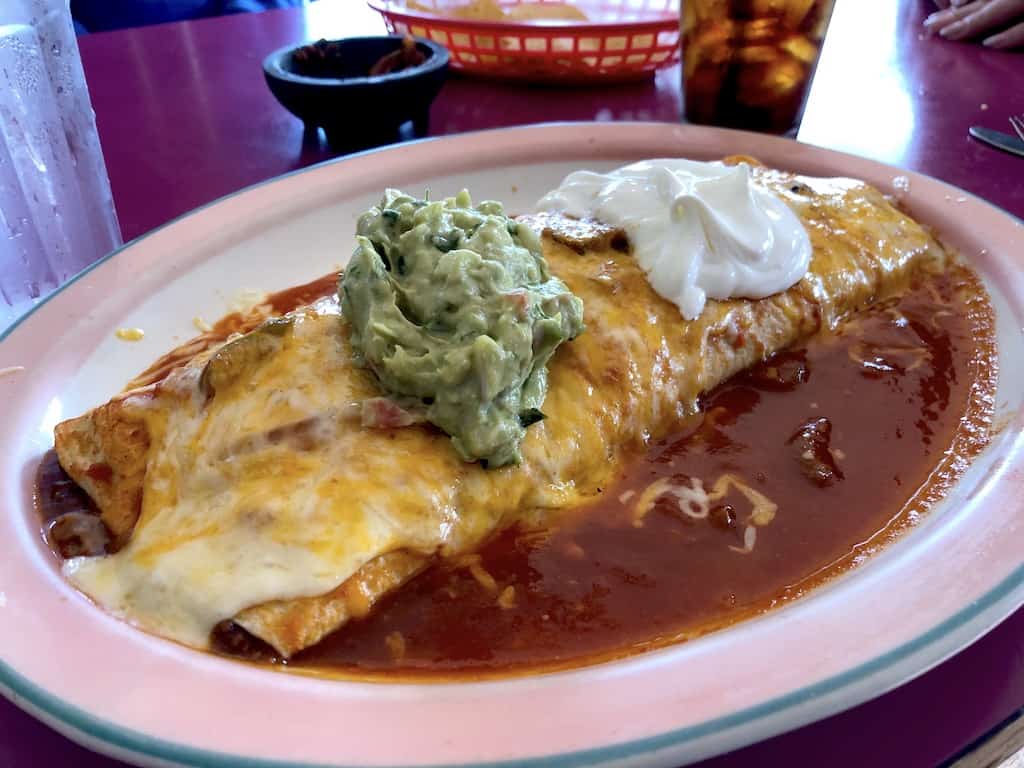 Where to eat in Bingen, WA and White Salmon, WA: Ayutlense is a family-owned Mexican restaurant in Bingen and serves enormous portions of delicious Mexican food! Click for more recs on restaurants in the Washington Columbia River Gorge. To & Fro Fam