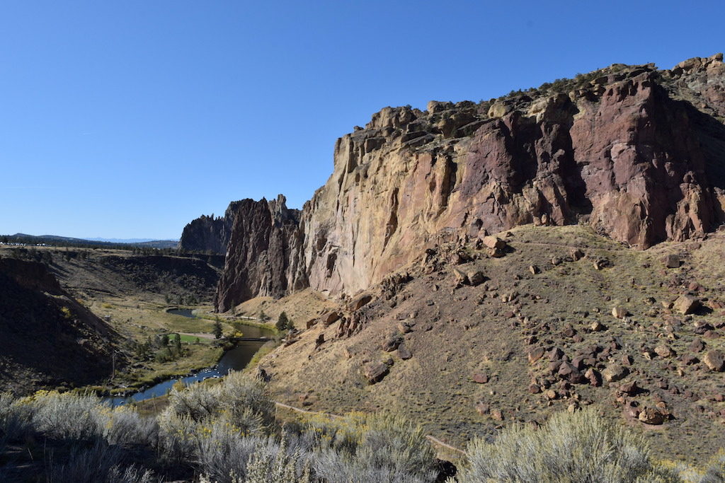 Smith Rock: One of the most breathtaking spots in all of Oregon, just outside Bend, OR. (Plus more things to do in Bend Oregon!) To & Fro Fam