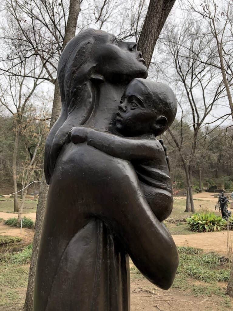 Charles Umlauf's sculpture is celebrated at this Austin, TX garden and museum. Definitely worth a visit if you're planning a trip to Austin! To & Fro Fam
