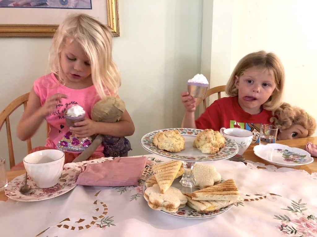 Restaurants in Albany, Oregon: The fancy high tea here is memorable and kid-friendly! Definitely one of the best things to do in Albany, OR. To & Fro Fam