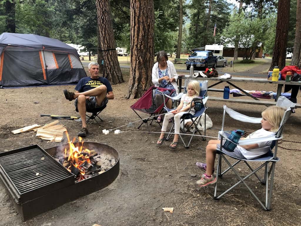 Wallowa Lake camping: Review of where to camp near Joseph, Oregon in Eastern Oregon. To & Fro Fam