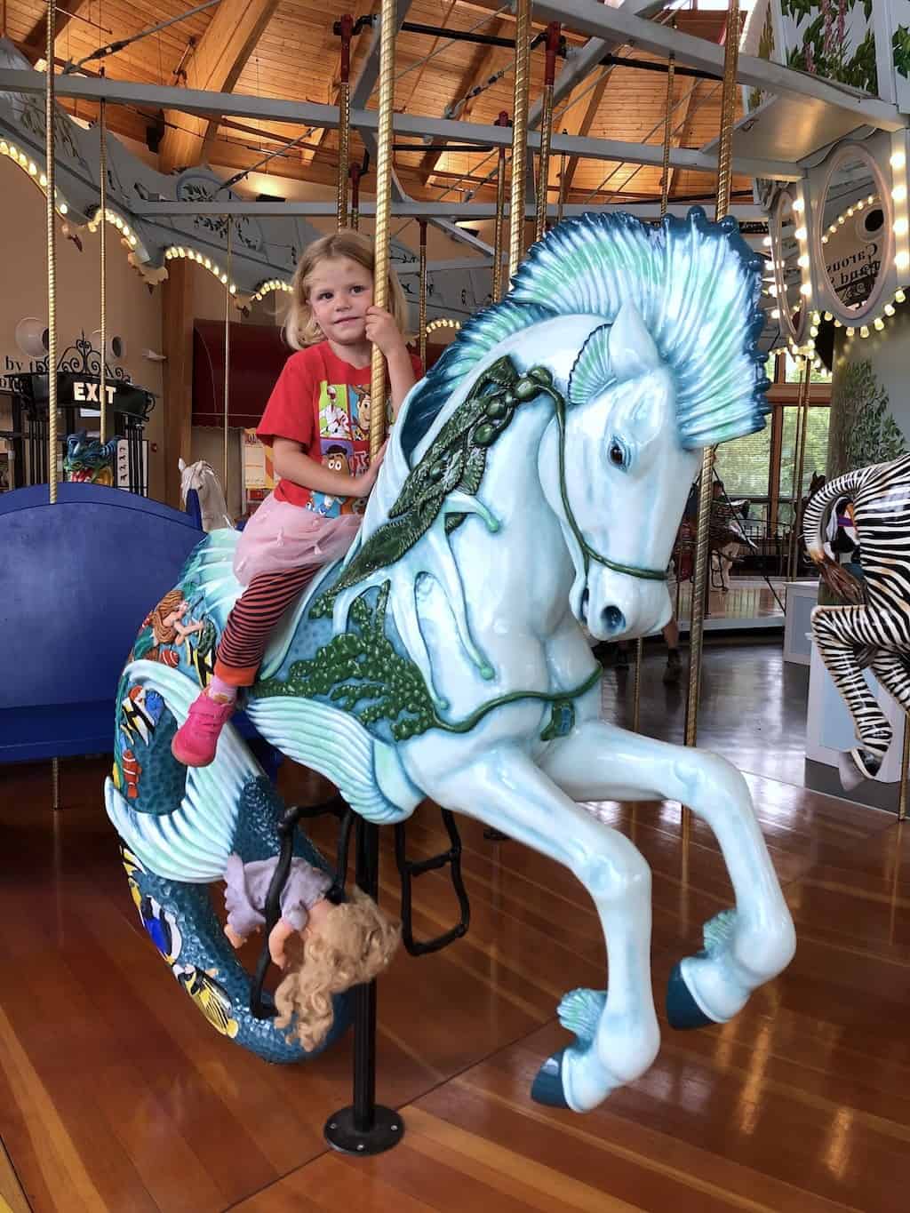 Things to do in Oregon with kids: Ride the historic carousel in Albany, OR! (Plus other attractions in this little town) / To & Fro Fam