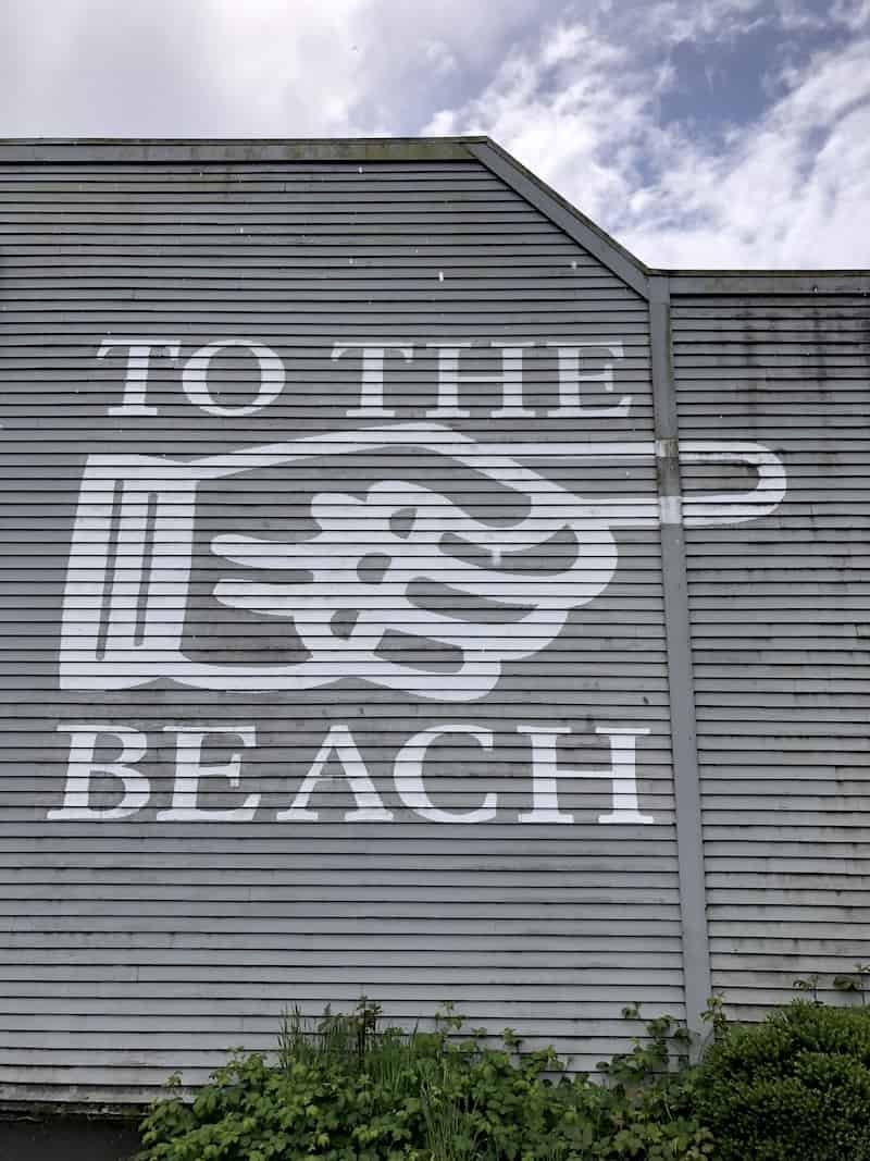 Stop at this mural in Lincoln City when you're looking for unique things to do on the Oregon Coast. To & Fro Fam