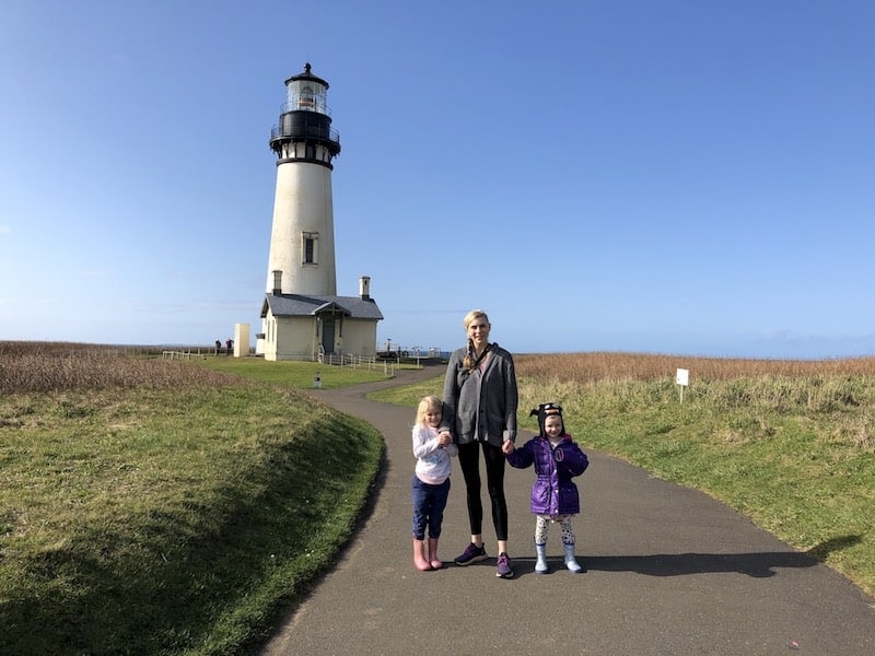 The Yaquina Head Lighthouse—between Newport and Lincoln City, OR—is Oregon's oldest lighthouse. Visiting it and the tidepools here is one of my favorite things to do on an Oregon Coast road trip. To & Fro Fam