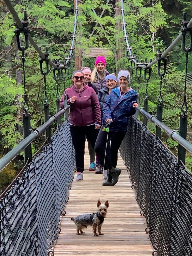 Things to do on the Oregon Coast near Lincoln City: How about hike Drift Creek Falls trail, where a suspension bridge spans a 100-foot-tall canyon! This incredible Oregon hike is easy but not for the faint of heart. To & Fro Fam