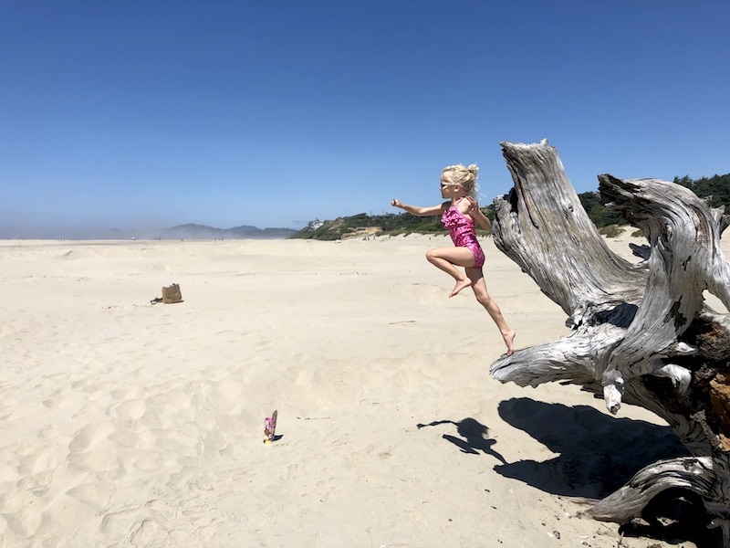 Newport, Oregon is one of the most lovely Oregon Coast towns you could hope for. Enjoy the beaches, seafood restaurants, aquarium and more attractions. Click to read my post all about what to do in Newport, Oregon. To & Fro Fam