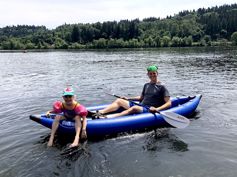 Where to kayak near Portland, Oregon: The Willamette River in West Linn has terrific boat launches to paddle kayaks and SUPs. Just a few minutes from PDX. To & Fro Fam
