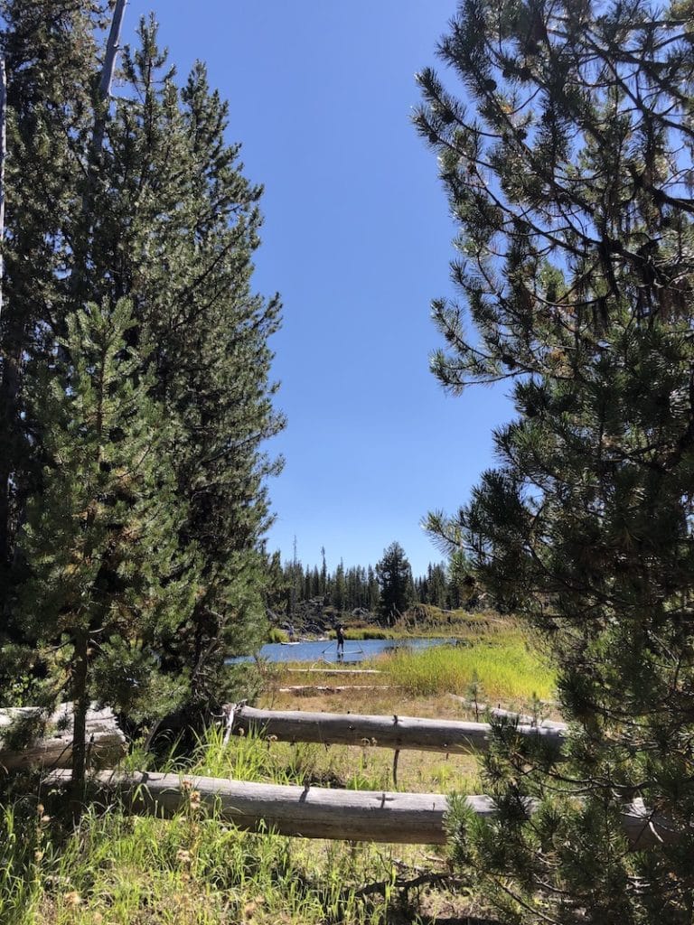 Where to SUP, canoe and kayak near Bend, Oregon: Hosmer Lake is beautiful and just 40 minutes from Bend and Sunriver. This Cascade lake is also great for dispersed camping and fishing. Have fun! To & Fro Fam