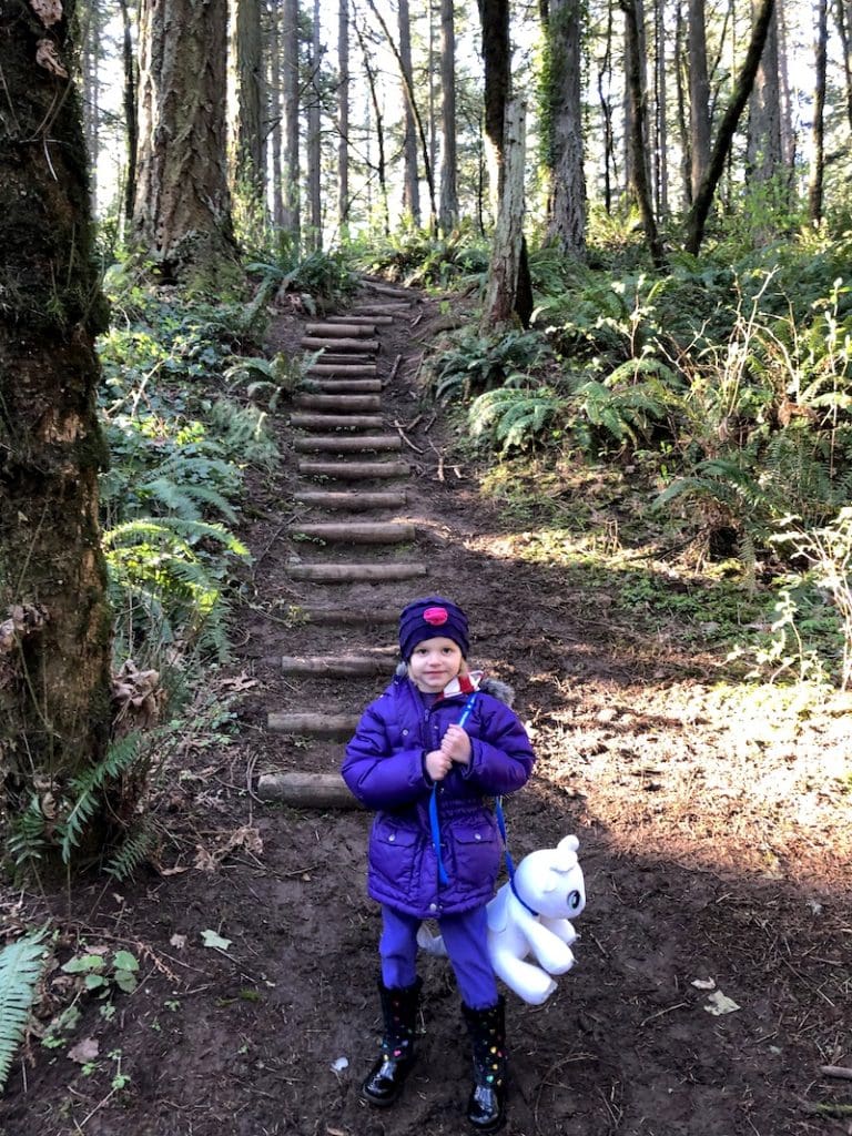 One of our favorite hikes near Portland, OR in West Linn: Wilderness Park! This forest is full of crisscrossing trails great for families and dogs. To & Fro Fam