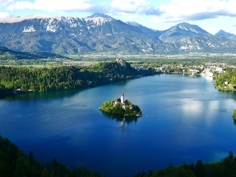 Lake Bled, Slovenia is just one of 39 ideas for your next girls trip. Whether you want to go to Europe, tropical beaches or an off the beaten path destination for a bachelorette party or girlfriends getaway, you'll find plenty of travel inspiration here. To & Fro Fam