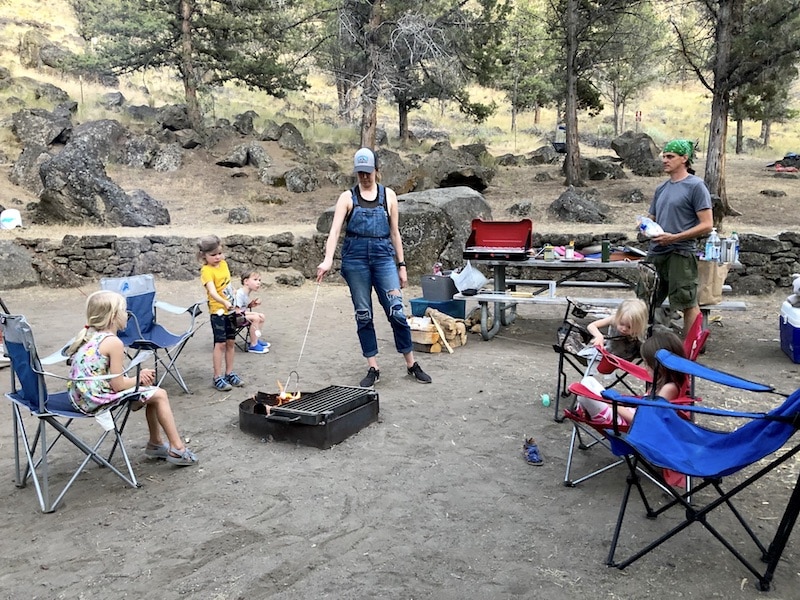 Best camping in Central Oregon near Bend: These campgrounds are out of the way and have great access to the area's hikes, lakes, waterfalls and more. To & Fro Fam