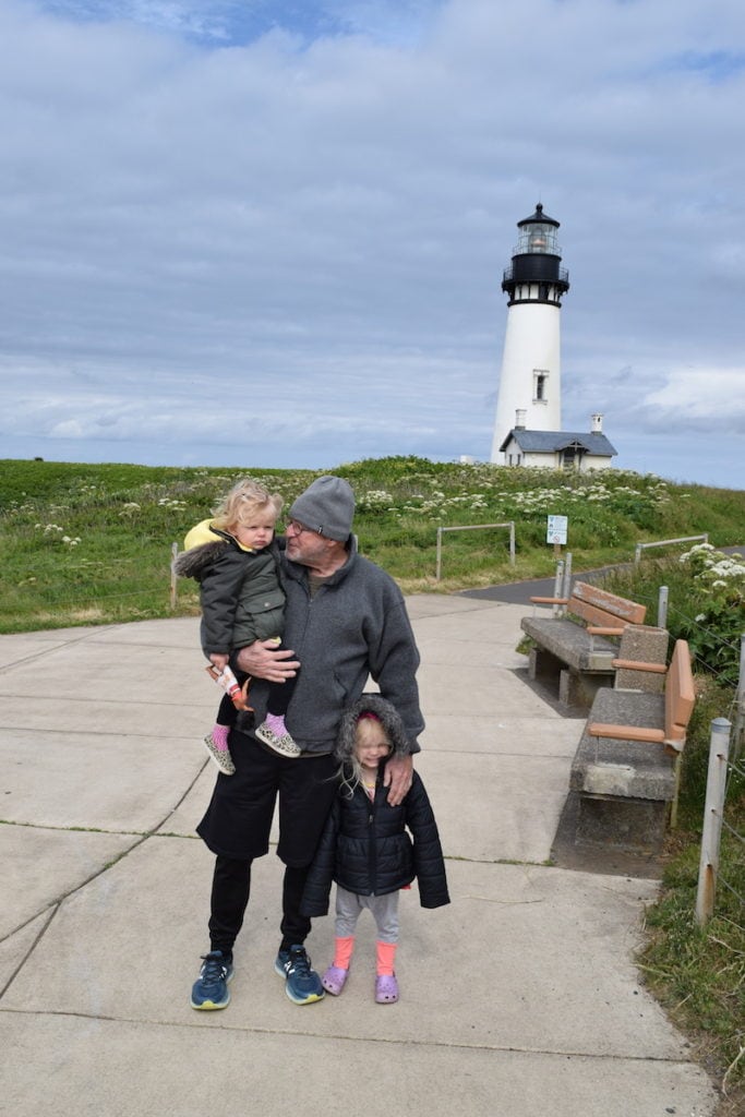 How to travel with grandparents and grandchildren: 13 tips. To & Fro Fam