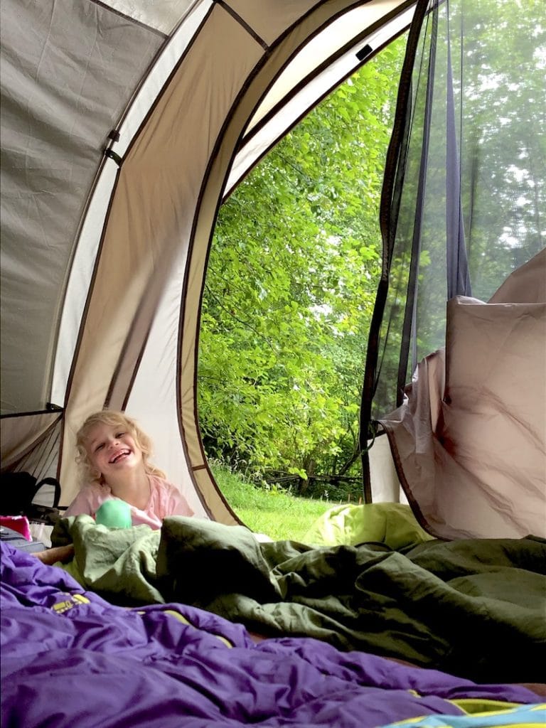 Going camping this summer? Then you need these tips for hot weather camping so you can stay cool at the campsite. To & Fro Fam