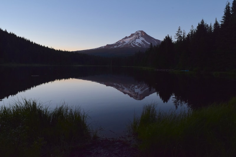 Guide to Trillium Lake: Campground, day use, swimming, fishing, hiking and more. This paradise is near Portland, Oregon and Government Camp, perfect for a hot summer day! To & Fro Fam