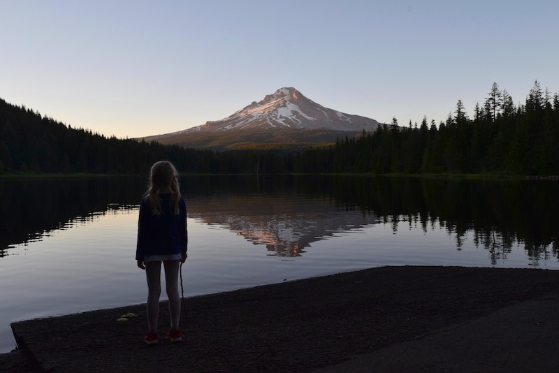 Beautiful Mt. Hood at sunset, seen from Trillium Lake. Photography tips, camping ideas, hiking trails and more so you can enjoy your visit! To & Fro Fam