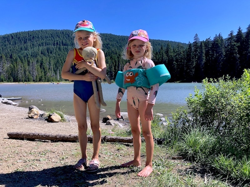 Things to do on Mt. Hood in the summer: All the tips from a local! Here are our 7 favorite lakes on Mt Hood! To & Fro Fam