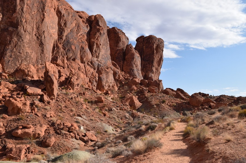 Valley of Fire hikes: Fire Wave Trail near Las Vegas is one of the most memorable hikes you'll do in Nevada. To & Fro Fam