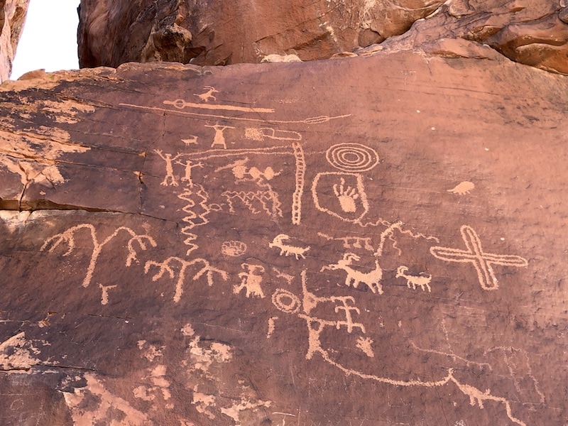 Atlatl Rock: Nevada petroglyphs in Valley of Fire State Park, near Las Vegas, NV. To & Fro Fam