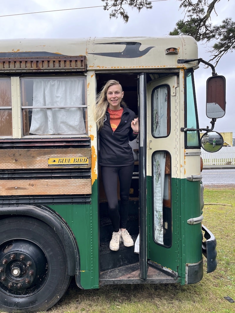 Unique places to stay in Washington: Sou'wester retro trailers and converted buses! Vintage glamping in Seaview, WA // To & Fro Fam