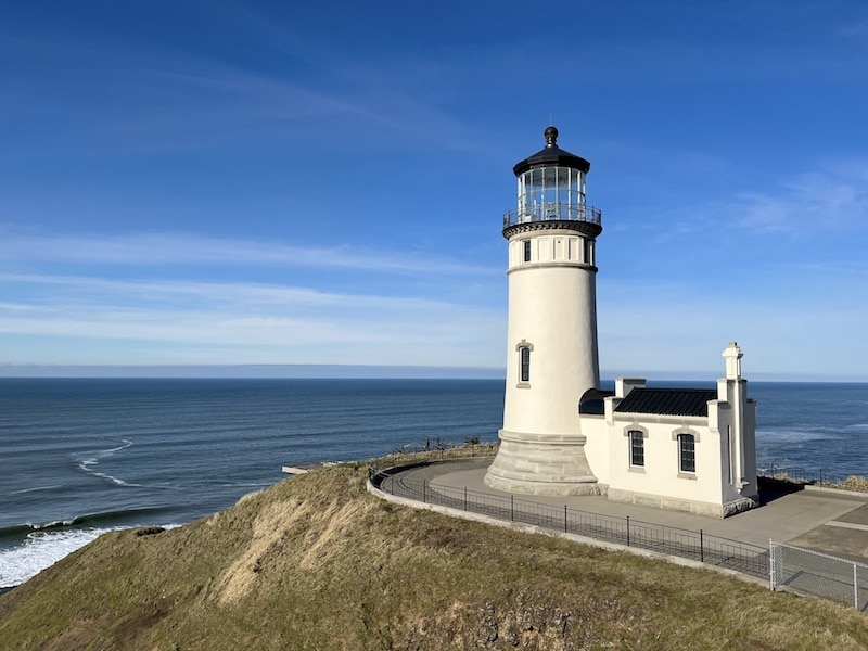Cape Disappointment State Park: Beautiful lighthouse, hiking trails and gorgeous beaches, just 10 minutes from Seaview, Washington // To & Fro Fam