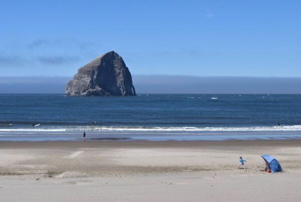 Pacific City, Oregon on the Coast is a gem of a beach town: Fun things to do, great restaurants and gorgeous beaches. Stay for the sand dunes, Haystack Rock and more! // To & Fro Fam